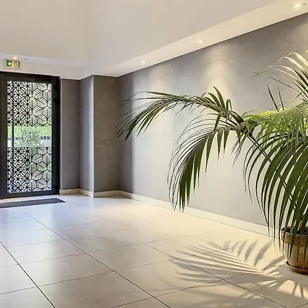 2br With Parking Near Monaco Appartement